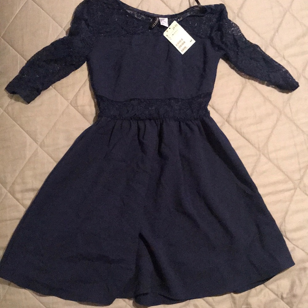 *NWT* H&M women’s navy size 4 dress